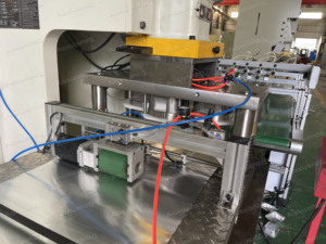 <span class=keywords><strong>Prensa</strong></span> neumática económica de 60T para línea de producción automática de contenedores de papel de aluminio máquina de fabricación de contenedores de papel de aluminio de 50 W - Product Image 6