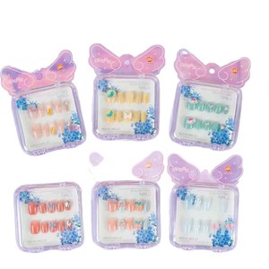 Autocollants pour ongles en forme de papillon, autocollants adhésifs, art des ongles portable, design tendance pour les jeunes, design digne d'Instagram, lot de 10 pièces - Product Image 1