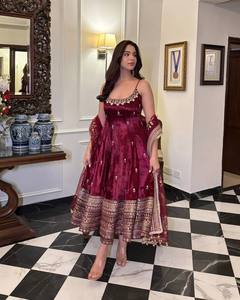 ผ้าไหม Pur vichitra ชุดสูทมารูนอนาคาลิคุณภาพระดับพรีเมียมชุดสำหรับเทศกาลปาร์ตี้งานปักปักเลื่อมลาย zari-latkan - Product Image 3