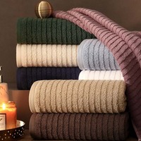 Serviettes de bain en coton rayées de luxe, 70*140cm, logo personnalisé