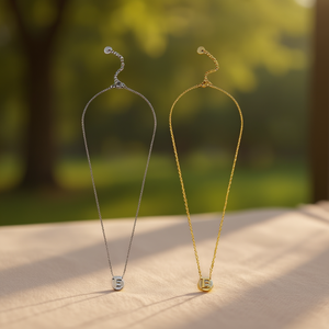 Collana con Ciondolo Lettera E Angelina, Catena a Serpente in Acciaio Inossidabile, Gioielli Minimalisti Unisex per Uso Quotidiano - Product Image 2