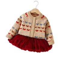 Pull-over tricoté automne et hiver coloré en forme de cœur doux pour filles avec jupe en maille moelleuse ensemble 2 pièces