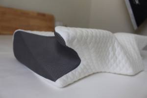 وسادة WJ-2073 على شكل فراشة مصنوعة من الفوم الذاكر للنوم على الجانب - دعم طبي للرقبة للتخييم والفنادق مضادة لعث الغبار - Product Image 6