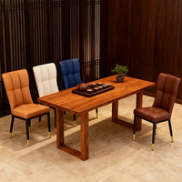 Chaise de salle à manger en cuir PU de qualité commerciale, dossier capitonné vertical, pieds en métal, pour salles à manger domestiques - Vente en gros fabricant