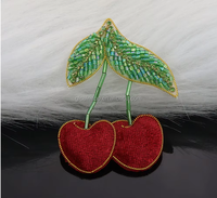 Patchs brodés à la main en perles, patchs en sequins en forme de champignon, patchs en perles 3D en PVC, patchs en forme de fruits et légumes, patchs en tissu brodés à coudre
