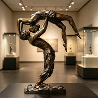 Sculpture en bronze coulé de style classique réaliste sur mesure pour galerie d'art 	 Statuette de couple dansant