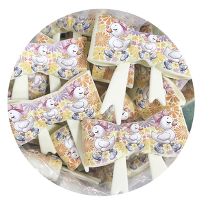 Copri-Cannuccia in Silicone Personalizzato con Stampa Anatre e Margherite per Bicchieri da 30 e 40 oz, Accessori per Bar con Stampa Animali della Fattoria e Fiocco - Product Image 2