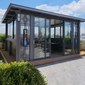 Verrière moderne en aluminium et verre, conçue sur mesure, avec toit incliné, idéale pour les hôtels comme espace solaire isolé - Product Image 2
