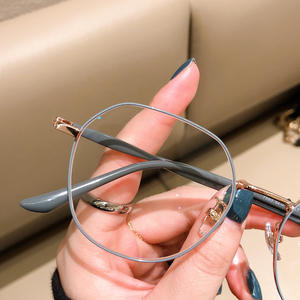 Nhà máy cung cấp Giảm giá Khung thời trang chống ánh sáng màu xanh cận thị kính khung <span class=keywords><strong>2026</strong></span> trendig - Product Image 3