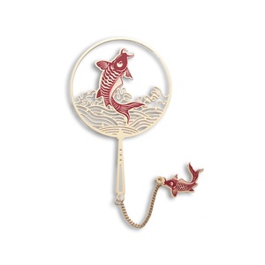 บุ๊คมาร์คโลหะสไตล์ชาติพันธุ์สีทองพร้อมโซ่และจี้  แกะสลักโลโก้พิมพ์ UV CMYK ตามสั่ง - Product Image 4