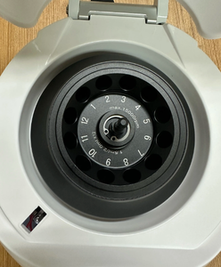 MC-15 Miniature High-speed <strong>Centrifuge</strong> - Product Image 5