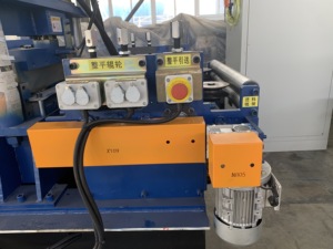 High Productivity New Type <strong>C</strong> <strong>Shape</strong> <strong>Roll</strong> <strong>Forming</strong> <strong>Machine</strong> with PLC &amp; Motor for <strong>C</strong> <strong>Purlin</strong> CZ Steel - Product Image 3