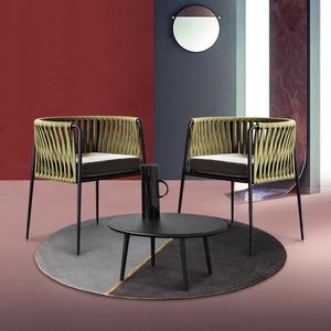 Chaise de jardin moderne et minimaliste en rotin tressé et structure en fer pour balcon ou cour de villa - Product Image 3