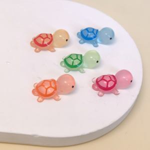 100 pièces de figurines de tortues en résine 3D qui brillent dans <span class=keywords><strong>le</strong></span> noir pour la décoration de jardins miniatures, de maisons de poupées, d'aquariums, de jardins féériques, fournisseur - Product Image 3