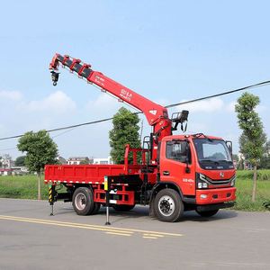 Camión grúa Dongfeng D7 4x2 equipado con grúa de brazo recto de 5 secciones Changxing de 7 toneladas, ideal para el transporte de mercancías voluminosas. - Product Image 4
