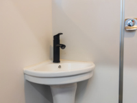 Remorque WC mobile extérieure portable, 2/4 postes, écologique, durable et personnalisable pour appartements