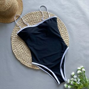 Maillot <span class=keywords><strong>de</strong></span> <span class=keywords><strong>bain</strong></span> une pièce à volants push-up, nouveau design. Bikini une pièce simple noir blanc rouge <span class=keywords><strong>de</strong></span> luxe - Product Image 4