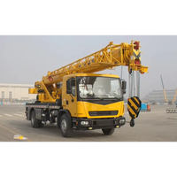 Grue télescopique montée sur camion XCT10L4 haute performance de 10 tonnes, hauteur de levage de 28,7 m, grue mobile pour chantier urbain et rural étroit