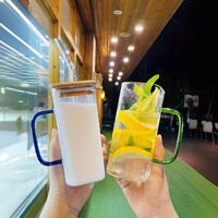 Gobelet créatif de style américain en verre coloré avec paille, poignée en bois, couvercle en bambou, anti-fuite, réutilisable, cadeau d'affaires, pour boissons glacées