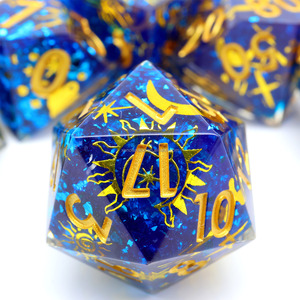 Jeu de dés polyédriques créatifs à bords vifs en résine, faits à la main, avec un thème mystérieux pour les jeux de table Dungeons & Dragons - L8 - Product Image 4