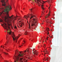 Arche de fleurs artificielles en soie DKB Arch148 en forme de cœur de rose rouge, toucher naturel, portable, pour la décoration de mariage et de fête, toile de fond