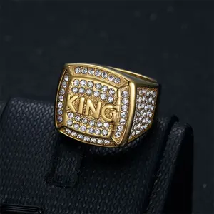 Anello con lettera a diamante pieno placcato oro Punk anello king quadrato in acciaio inossidabile