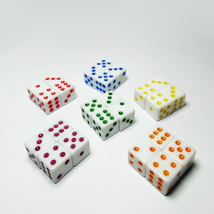 Haute Performance personnalisé motif coloré personnalisation résine acrylique accessoires cour Point Casino <span class=keywords><strong>dés</strong></span> <span class=keywords><strong>avec</strong></span> <span class=keywords><strong>jouer</strong></span> - Product Image 3