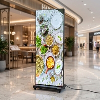 Écran d'affichage LED vertical léger et mobile, signalétique numérique intérieure réglable en hauteur pour les magasins de détail