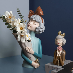 Resina fiore ragazza fiore decorazione in resina vaso di lusso high-end sala da soggiorno TV elementi di fiori casa cose buone - Product Image 2