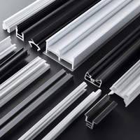 Profils d'extrusion en plastique durables et écologiques personnalisés en PVC/ABS pour les applications en cuisine et en milieu hospitalier