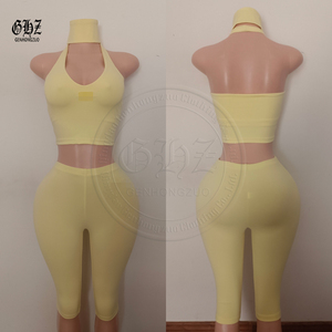 Set Due Pezzi Y2K Personalizzato con Logo per <span class=keywords><strong>Donna</strong></span>, Top <span class=keywords><strong>a</strong></span> Tubo Senza Spalline e <span class=keywords><strong>Pantaloni</strong></span> Capri con Coulisse e Finiture in Pizzo per Uso Quotidiano - Product Image 5