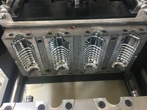 4 تجويف 2000bph ماكينة الصبّ والنفخ PET سعر للحيوانات الاليفة زجاجة - Product Image 5