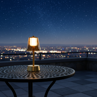 Lampe de table sans fil rechargeable en aluminium avec abat-jour en tissu coloré, télécommande, LED moderne simple et flexible pour chambre à coucher (vente en gros)