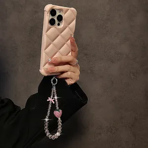 Chaîne de téléphone de luxe rose scintillante avec pendentif nœud fraise en cristal pour <span class=keywords><strong>iPhone</strong></span>, sangle de <span class=keywords><strong>bijoux</strong></span>, cadeau pour fille, décoration suspendue, cordon porte-clés - Product Image 2