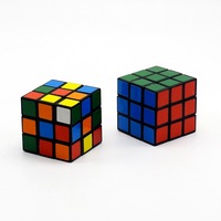 Cube magique promotionnel en plastique coloré de 3 cm, 3,5 cm, 4,7 cm, 5,3 cm, 5,7 cm, 6 cm, 6,8 cm, jouet éducatif pour enfants