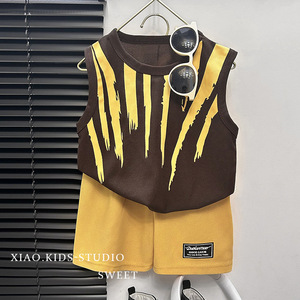 Nieuwe Stijl Zomer Jongens Casual Print Tweedelig Set Koreaanse Versie Pak Met Modieus Briefjack Vest En Korte Broek Voor Kinderen