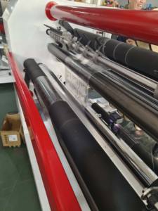 Máquina Cortadora de Rollos Jumbo de Diseño Innovador para Bolsas con Cierre Hermético - Product Image 2