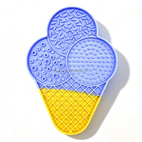 Tapis à lécher pour chien 21 cm, pour l'été, en silicone, type crème glacée, avec ventouses et raclette, pour une friandise rafraîchissante à conserver au congélateur
