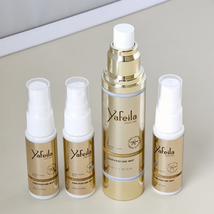 Personalizzato vegano brillante profumo di <span class=keywords><strong>capelli</strong></span> nebbia Private Label leggero lasciare in balsamo <span class=keywords><strong>Spray</strong></span> <span class=keywords><strong>per</strong></span> <span class=keywords><strong>capelli</strong></span> ricci secchi - Product Image 1