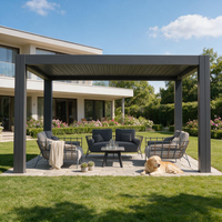Pergola bioclimatique avec auvent rétractable motorisé, imperméable et résistant au soleil pour restaurant en plein air