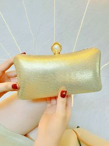 New Cross-border Foreign Trade Cross-border Trend Polyester Texture Rhinestone Small Evening Dress <b>Clutch</b> Bag Tanjing - Product Image 3