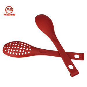 Cuillère de cuisine 3 en 1, <span class=keywords><strong>pince</strong></span> à salade, <span class=keywords><strong>pince</strong></span> à <span class=keywords><strong>Spaghetti</strong></span>, cuisson, serveur multifonctionnel, <span class=keywords><strong>pince</strong></span> à fente en Nylon pour aliments - Product Image 5