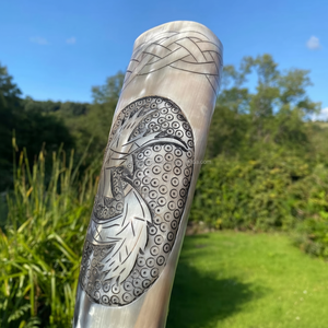 Jarra Vikinga Austenítica Hecha a Mano, Pulida, Estilo Animal, Cuerno Natural para Beber, Artesanía Ecológica Galore Horn458796 Hogar - Product Image 1