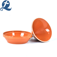 Tajine en céramique marocaine moderne et écologique avec logo personnalisé, design unique, compatible lave-vaisselle et four