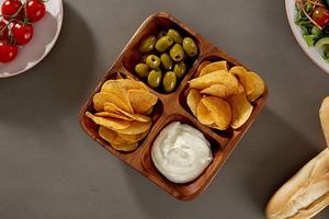 Bandeja de servicio cuadrada de madera de acacia de marca popular mundial de United Trade bandeja de uso de utensilios de cocina ecológica - Product Image 3