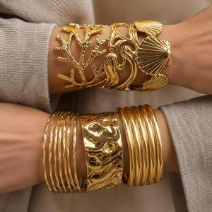 High-End Luxury Women's Stainless Steel Jewelry Bracelet European American Style <b>Titanium</b> Steel Color-Free Fashion Bangle - Product Image 1