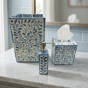 Juego de Baño de Tres Piezas de Acrílico de Lujo Azul Cielo de ILAHI, Diseño Moderno Rectangular, Portátil, Ligero y Fácil de Usar, con Diseño Floral - Product Image 2