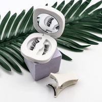 Faux cils magnétiques Quantum doux de haute qualité faits à la main colorés avec étui applicateur miroir matériau en fibre végétale