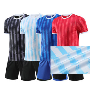 Divise <span class=keywords><strong>da</strong></span> <span class=keywords><strong>calcio</strong></span> bianche e verdi <span class=keywords><strong>da</strong></span> <span class=keywords><strong>calcio</strong></span> personalizzate a manica corta divise <span class=keywords><strong>da</strong></span> <span class=keywords><strong>portiere</strong></span> per adulti 100 maglia <span class=keywords><strong>da</strong></span> <span class=keywords><strong>calcio</strong></span> a sublimazione in poliestere - Product Image 2