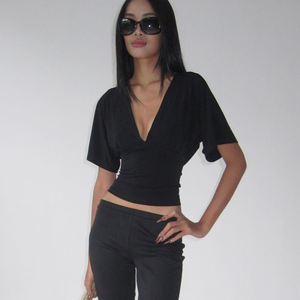 Camiseta de Verano Transpirable con Encaje y Estampado Digital, Cuello en V, Tejida, de Manga 1/2, Color Sólido, Blusa Casual Elegante para Mujer - Product Image 1